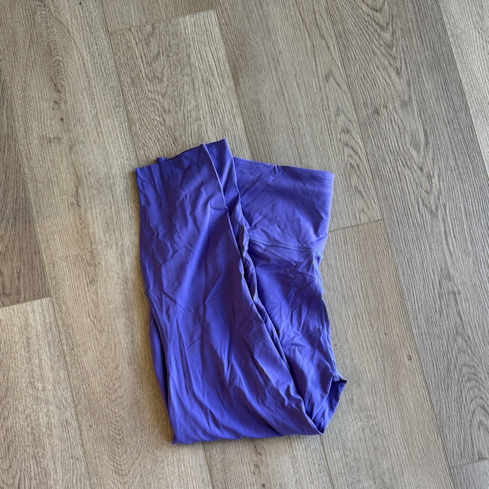 Vibrant Purple LuluLemon leggings